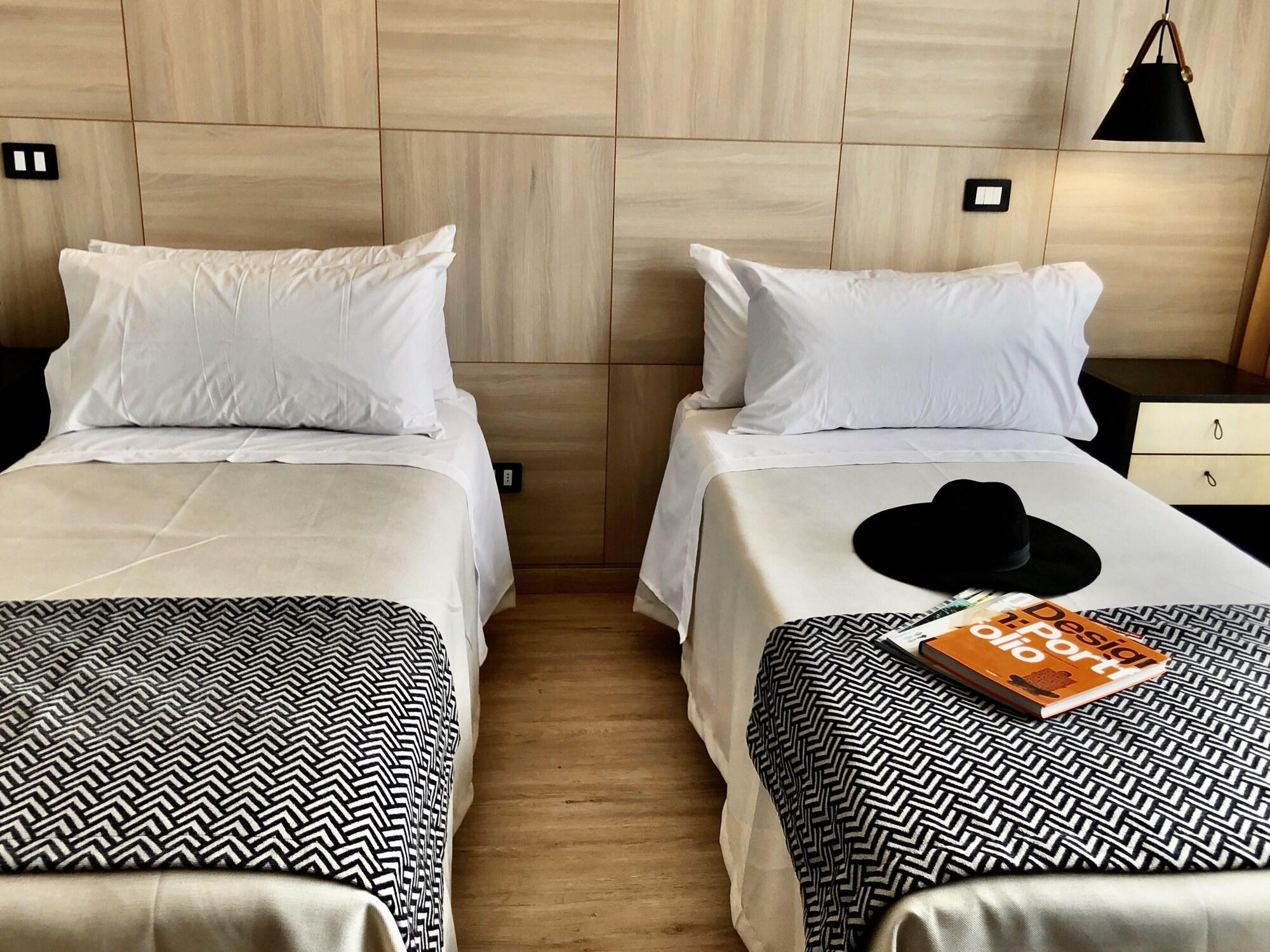 Rq Santa Magdalena Aparthotel Santiago Buitenkant foto
